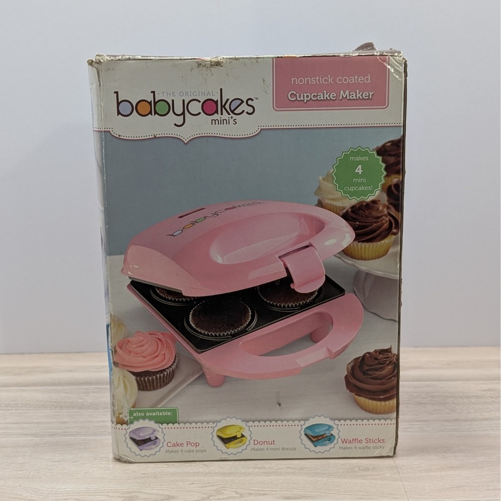 Babycakes Mini Cupcake Maker Nonstick Coated Pink CCM-50 Bake 4 Mini Cupcakes